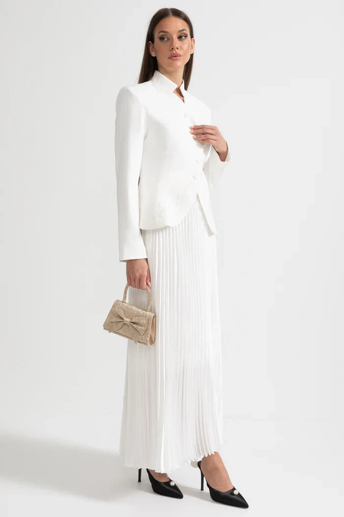 Conjunto de falda plisada y chaqueta estructurada con costuras decorativas - Blanco