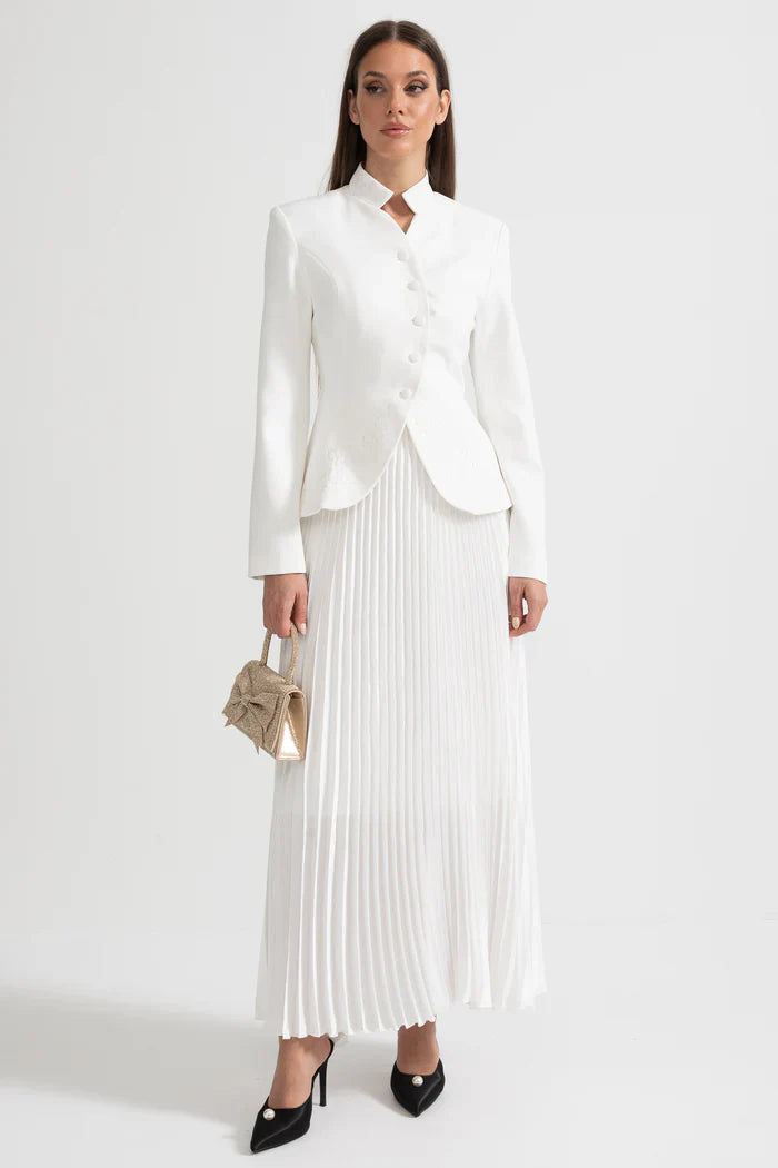 Conjunto de falda plisada y chaqueta estructurada con costuras decorativas - Blanco