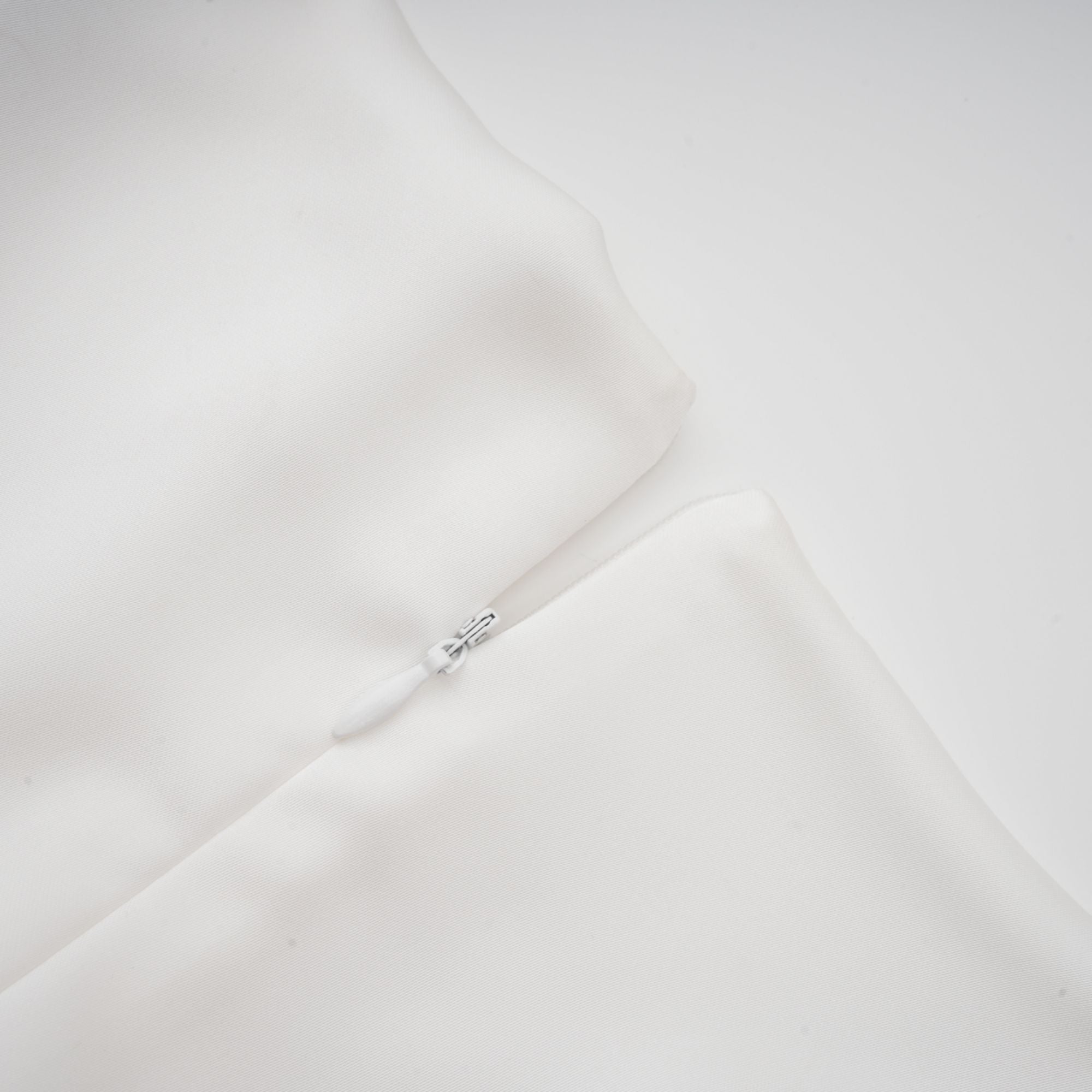 Cyrielle vestido maxi con detalle de lazo y mangas abullonadas