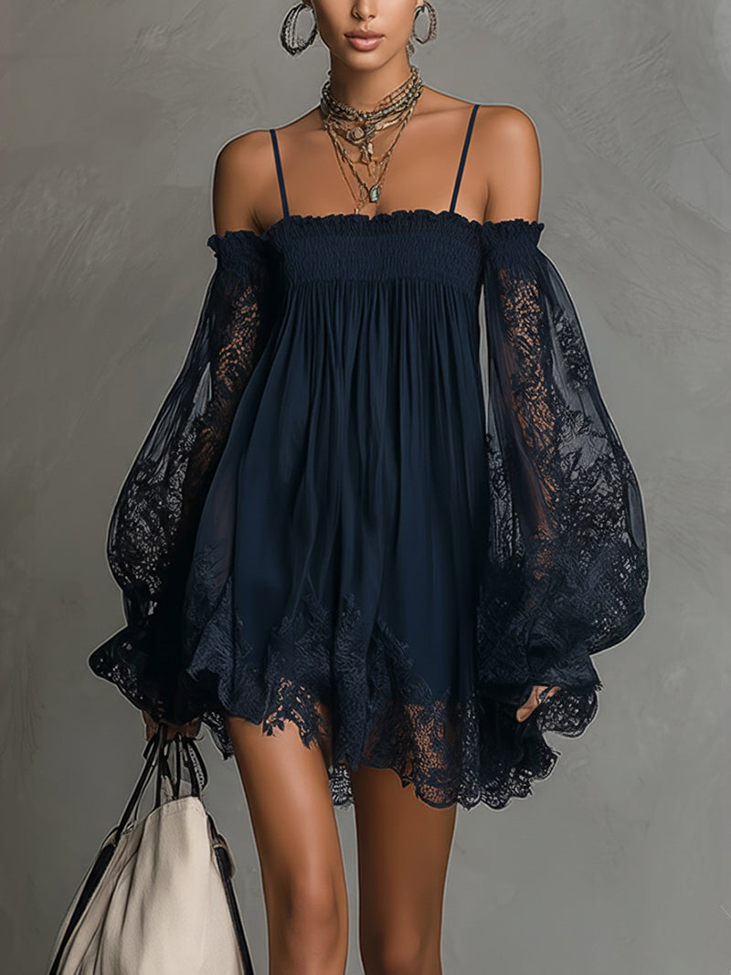 Noemi - Vestido corto de chiffon azul marino con escote de hombros descubiertos, borde de encaje y mangas transparentes