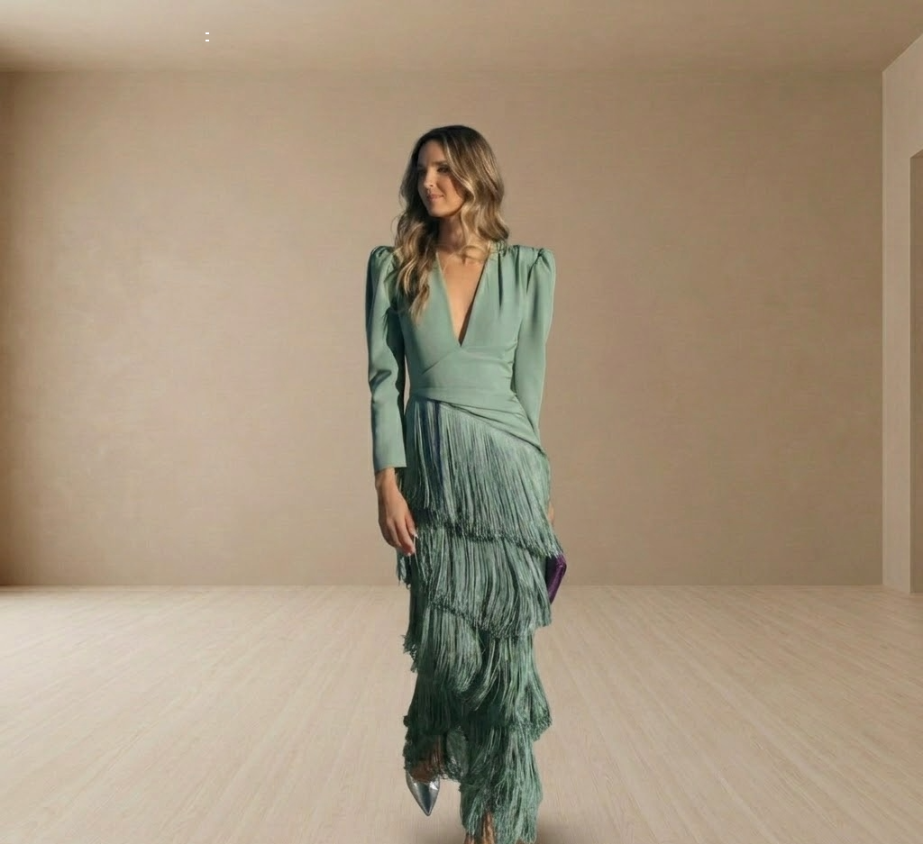 Alessia: Elegante vestido midi con mangas con flecos